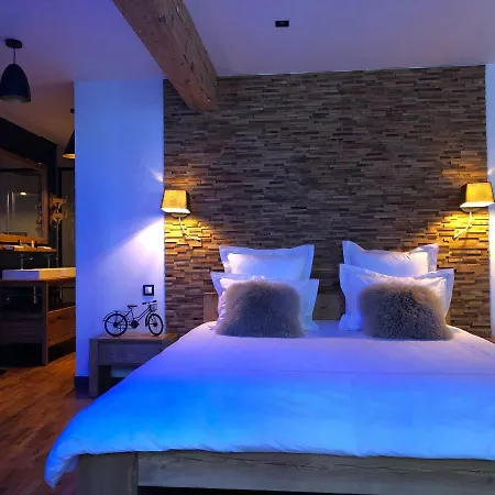 Les Sainte Claire Apartment *