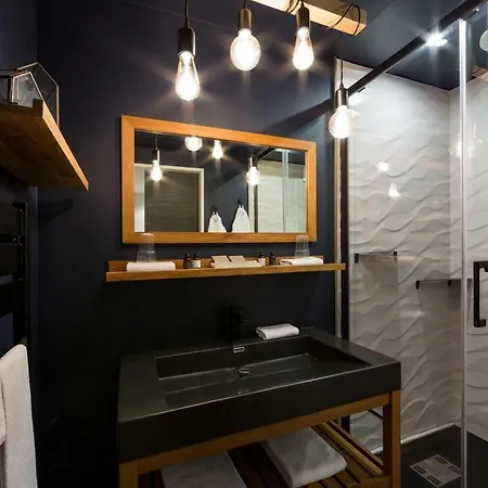 Les Sainte Claire Apartment